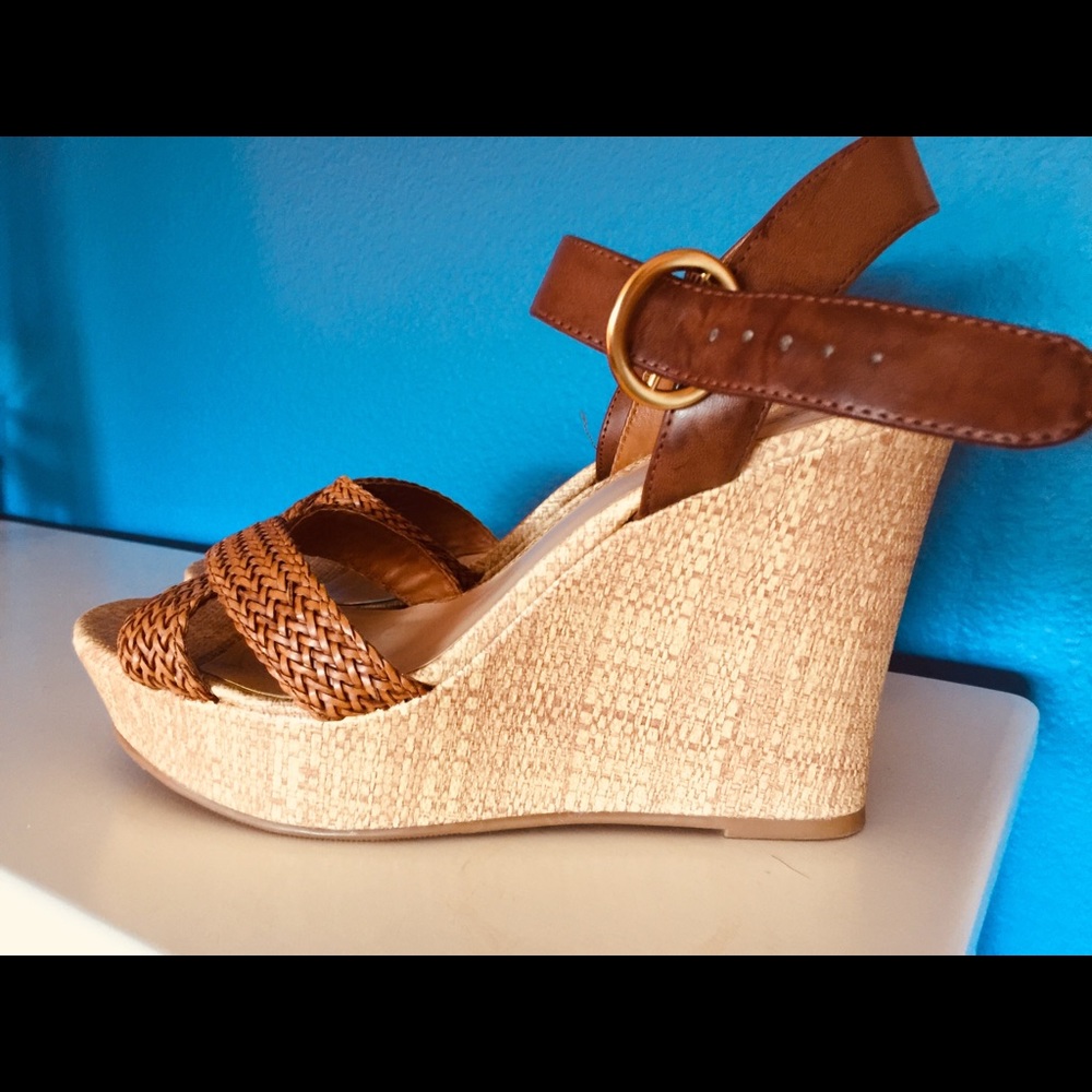 Arizona tan and beige wedges.